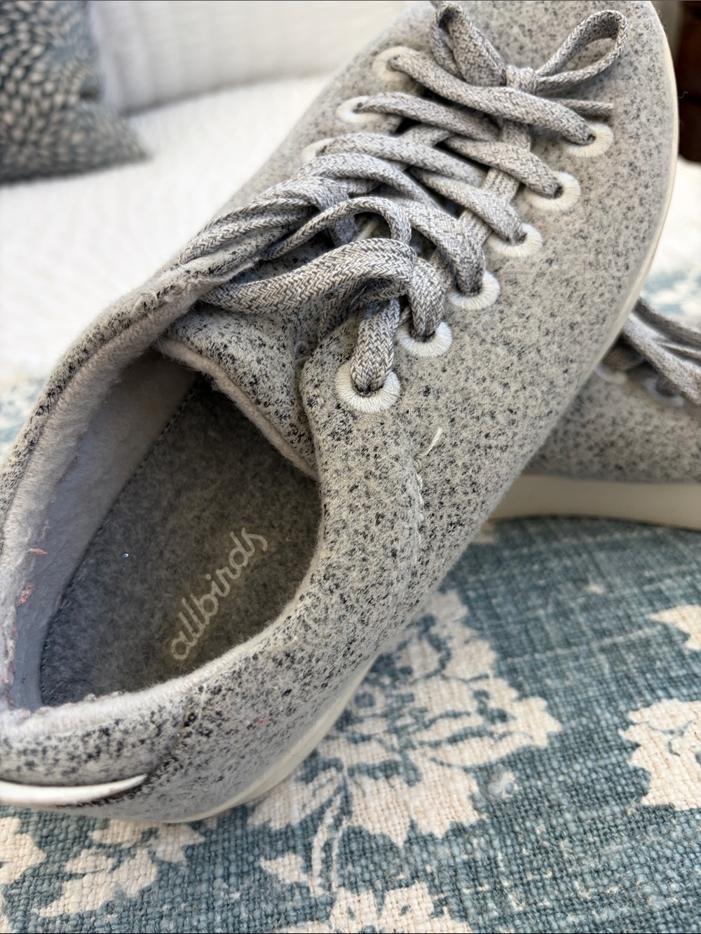 allbirds Women's Wool Runners - Heather Gray. ZQ Certified Merino Wool. W9/EU 39